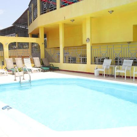 Executive Shaw Park Guest House Ocho Rios Eksteriør bilde