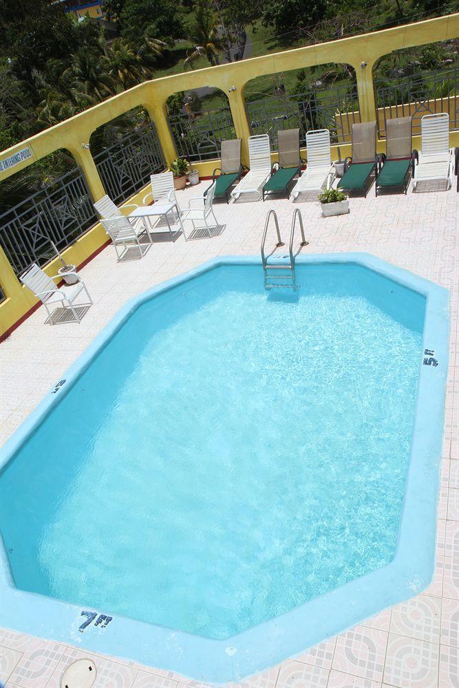 Executive Shaw Park Guest House Ocho Rios Eksteriør bilde